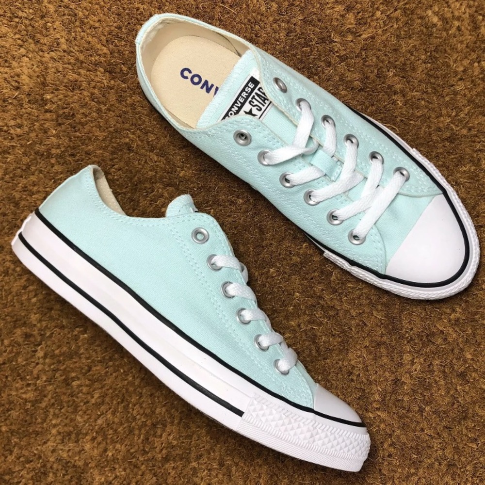 Converse Chuck Taylor Ox NWT